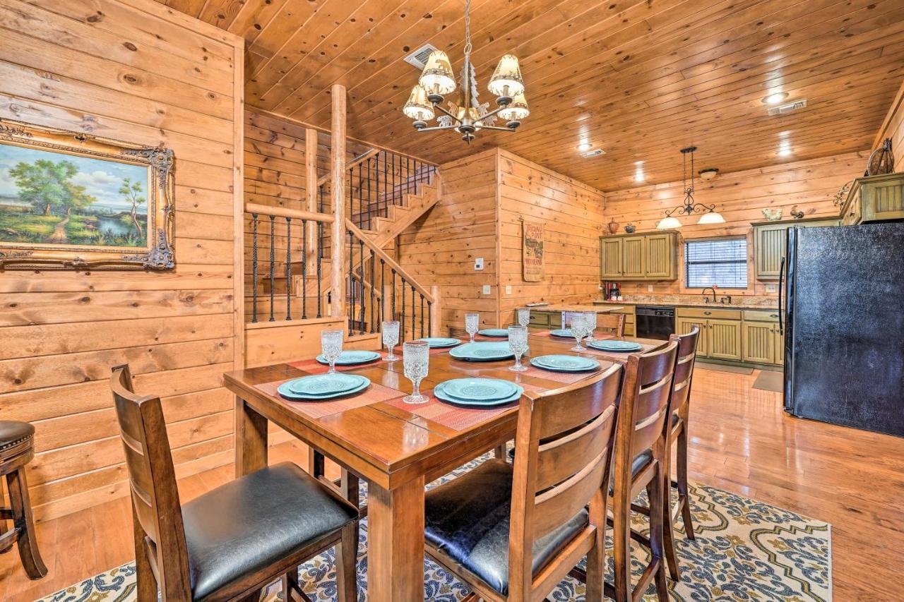 Broken Bow Cabin With Deck, Hot Tub And Fire Pit! Dış mekan fotoğraf
