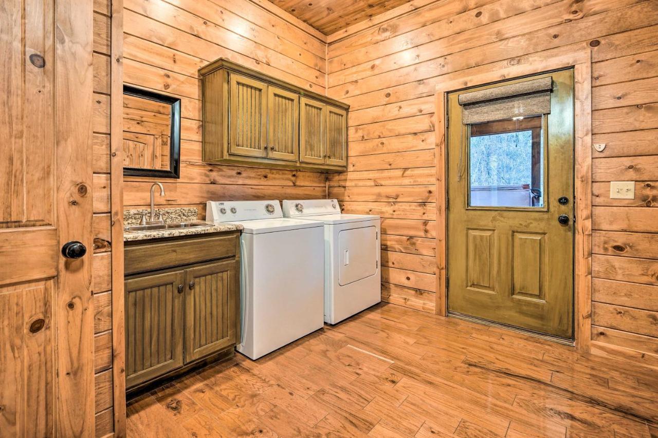 Broken Bow Cabin With Deck, Hot Tub And Fire Pit! Dış mekan fotoğraf