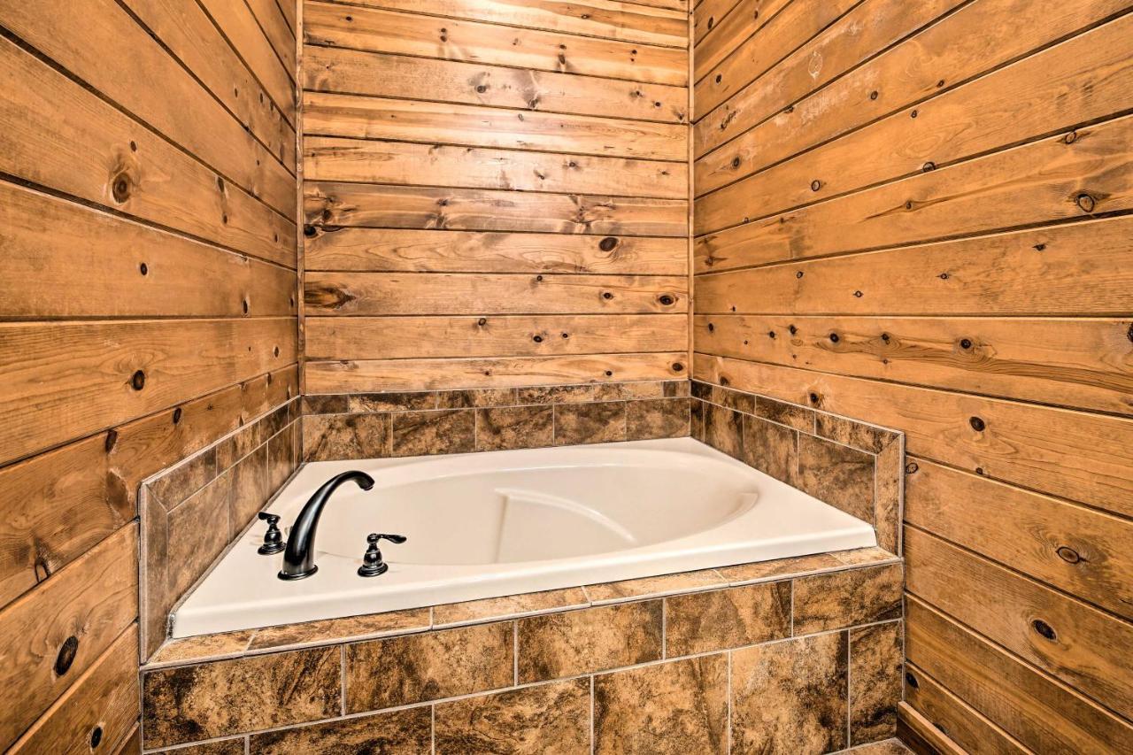Broken Bow Cabin With Deck, Hot Tub And Fire Pit! Dış mekan fotoğraf